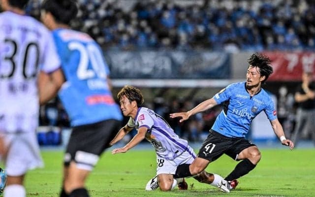 「2つのダイレクトパス」で翻弄！ 川崎が“パスワーク”を見せつけた会心ゴール！ 得点後に祝福されたのは“アシストをした大卒ルーキー”！