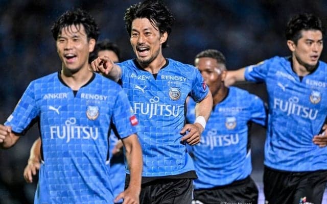 「ガキ使や笑笑」川崎の試合前に、「笑ってはいけない」のタイキックさん登場！ 「あんたが大賞」受賞の家長昭博も警戒していた⁉