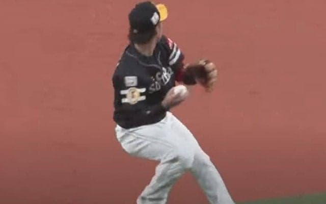 クールな千賀も「ウッキウキ」　鷹今宮の“反転爆肩”が「ノーステップで凄すぎる」
