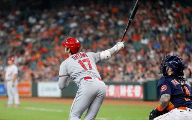 【MLB】大谷翔平の“片手打ち”、なぜ規格外の飛距離？　専門家が語る「右投げ左打ちの習性」