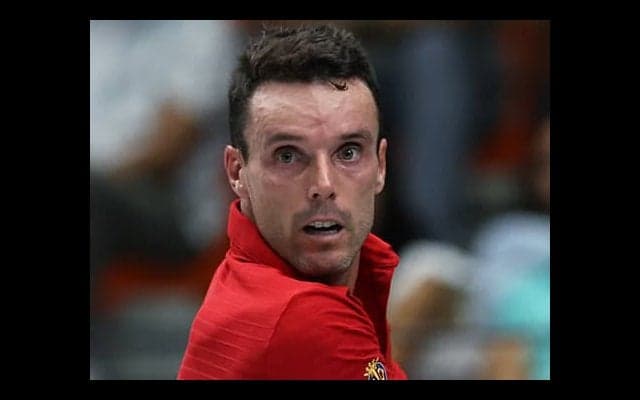  スペインが接戦制し3戦全勝 