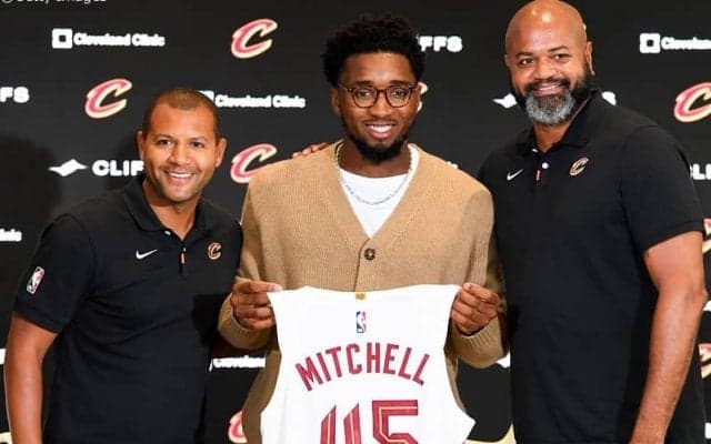 キャブズの入団会見に臨んだミッチェル「僕らは何か特別なことができるかもしれない」