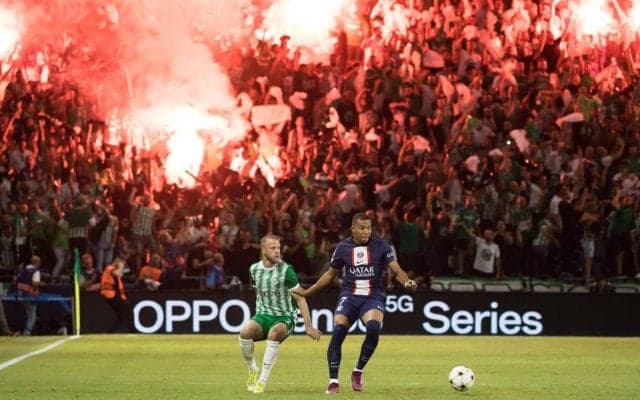 PSG相手に先制したマッカビ・ハイファ、サポーターがまるで勝利後のような狂喜乱舞!!  ただ「彼らはこの後…」