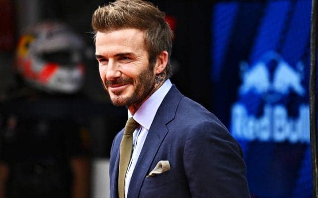 「相変わらずイケメン」ベッカムの次男ロメオが父親とのツーショット公開、激似と話題に「なんていい遺伝子なんだ」