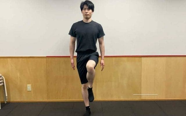 片足立ちや片足スクワットできますか？　体の“芯”を強化する「コアトレーニング」