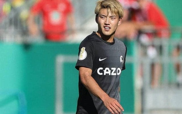 日本代表にまた負傷者？ 今季好調の堂安律が負傷か…監督がオリンピアコス戦後に明かす「病院に行かなければいけない」