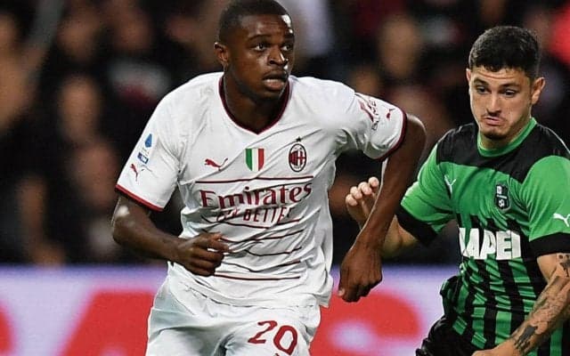 ミランが主軸CBカルルとの契約見直しに動く！  合意なら年俸3倍に