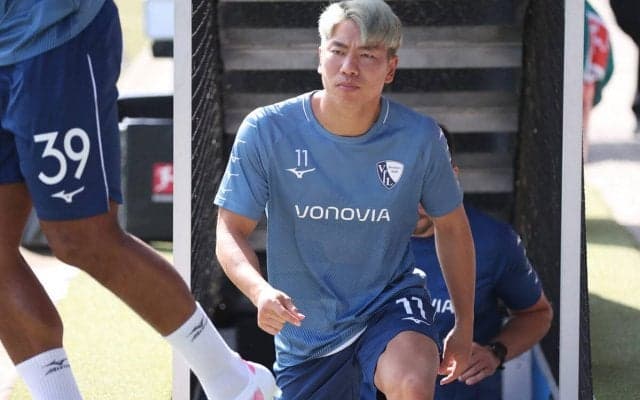 「夢に向かって突き進むだけ」右ヒザ内側じん帯断裂の浅野拓磨が笑顔で意気込み、代表仲間やファンもエール「間に合いますように」