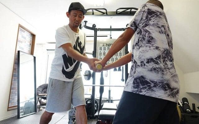 バッティングの“割れ”って何？　元ドラ1が子どもたちに伝える「打撃の基本」