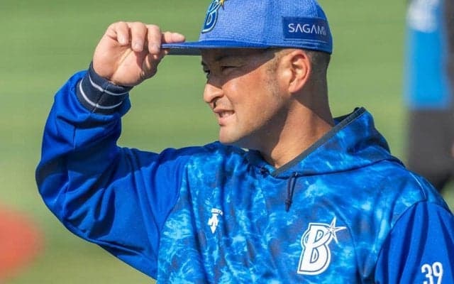 ハマスタに現れる“嶺井一族”って何者？　売れ残りユニ買占めから1000人動員への道