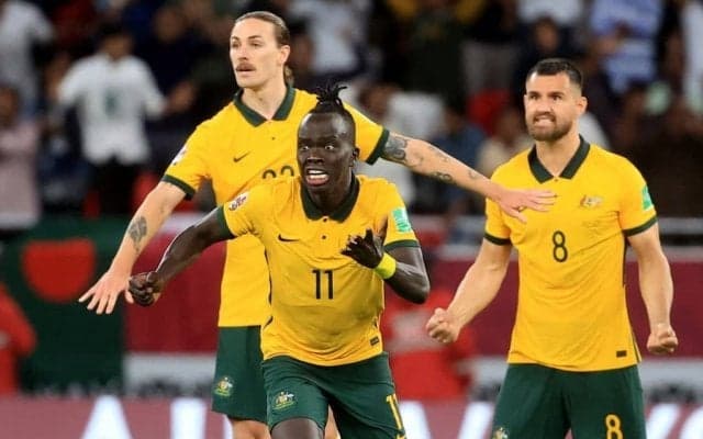 「ここ数年で最高のデザイン！」オーストラリア代表のカタール向け「新ユニフォーム」発表！ 「ゴージャスで新鮮」「伝統と未来の完璧な融合」とファン大絶賛！