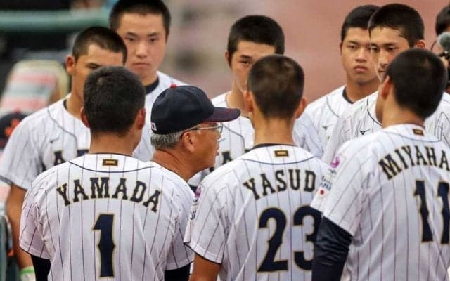 侍U18が1安打勝利…馬淵監督の執念采配　主砲・浅野にバント「打たす手はない」