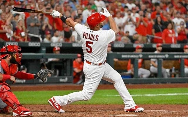 【MLB】698号のホームラン球を“贈呈”…プホルスの神対応をファン称賛「素晴らしい人間性」