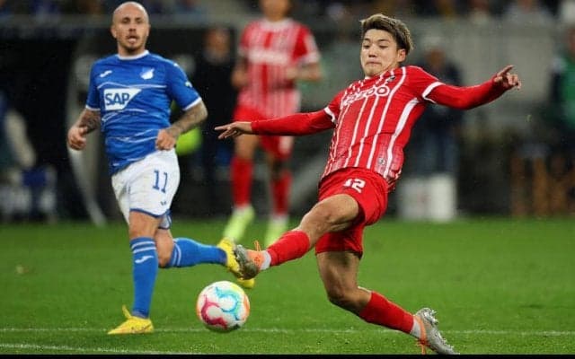 負傷の危惧された堂安が先発も決定機を逃したフライブルクはホッフェンハイムとドロー…《ブンデスリーガ》