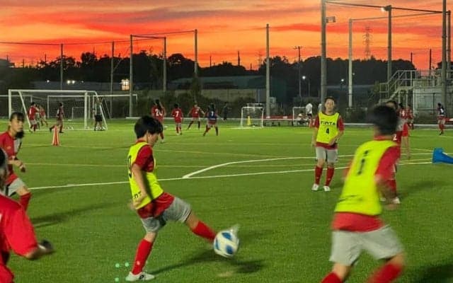 サッカーパパ・ママが必ずぶつかる“2つの壁”専門家が解説。移籍はNG？　負けず嫌いに育てる方法は？