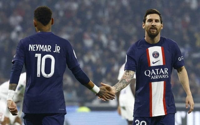 「エグすぎ」「連携ヤバい」PSGがメッシとネイマールの抜群コンビネーションから得点ゲット! 小さな隙間を通した異次元パスワーク