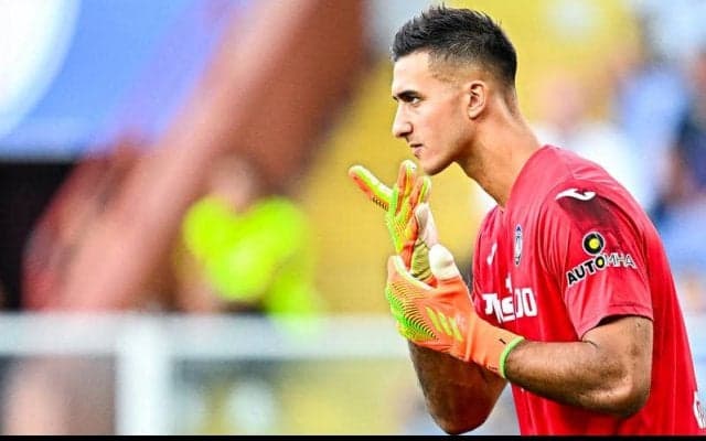 味方DFと交錯し顔面強打のアタランタ守護神ムッソ、頬骨骨折で手術へ