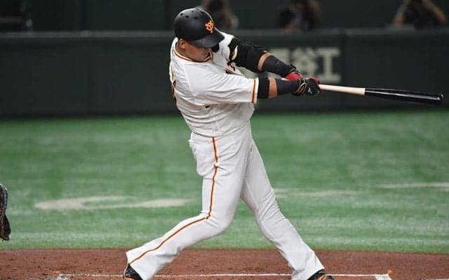 中田翔、投手絶望の“しばき上げ弾”が「エグい」　ファン感嘆の放物線が「美しい」