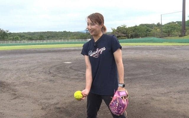 美しき元右腕が「マジ可愛い」　変わらぬ姿と魔球…ファンは虜「ホントに美人だな」
