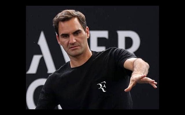  フェデラーがノリーと練習 