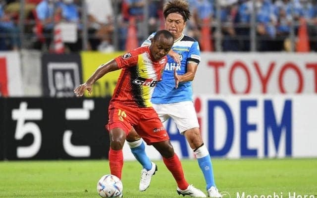 「だからレオ・シルバは愛される」日本で「10年プレー」の理由がわかるJ試合前の「アクシデント」