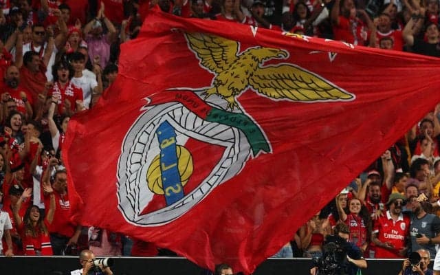 中々に苦し紛れ…女子CLで背番号を“手書き”で変えた選手が出場