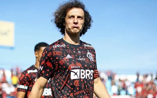 「我が国の偉大なアイドル」ダビド・ルイスがフラメンゴのレジェンドでもある“神様”ジーコと2ショットを披露！「光栄です」