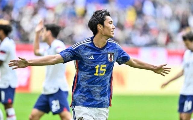 「FWセンスがないとできない」 鎌田大地がアメリカ戦で｢完全フリー化の先制ゴール｣決めた！ 森保ジャパンにもたらした、トップ下での抜群の攻撃センス！