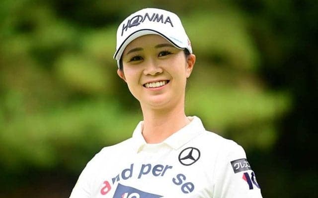 女子ゴルフの「美人3姉妹めちゃ可愛い」　金澤志奈らアンパスィ秋冬ウェア撮影に反響