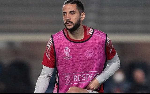 マノラスのシャールジャ移籍が完了！　ピャニッチと久々の再会に