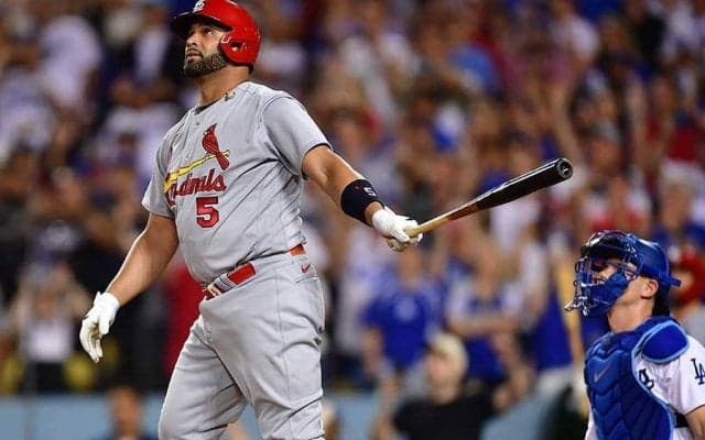 【MLB】プホルスが史上4人目の700本塁打　引退表明の42歳が1試合2発で達成、敵地も総立ち