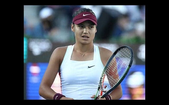  ラドゥカヌ途中棄権、決勝ならず 