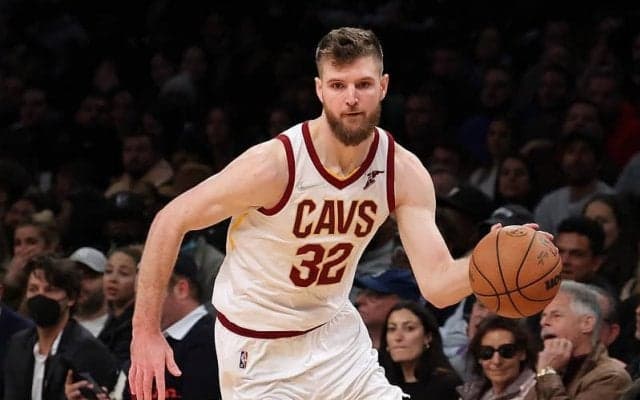 ドラフト外入団でローテーション入りしたディーン・ウェイドがキャブズと延長契約合意