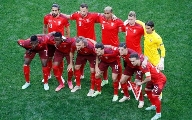 確かに見える？ スイス代表のW杯ユニ、ホームは好評も、アウェイは「カレンダーアプリ」の指摘が多数