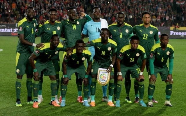 20年前の日韓W杯で旋風のユニフォームにインスパイアも非難集まるセネガル代表ユニ、問題は異なるデザインと国旗の星の消滅？