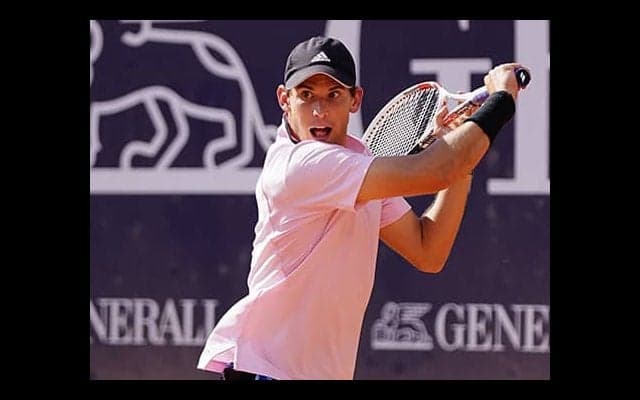  ティーム 激闘制し初戦突破 