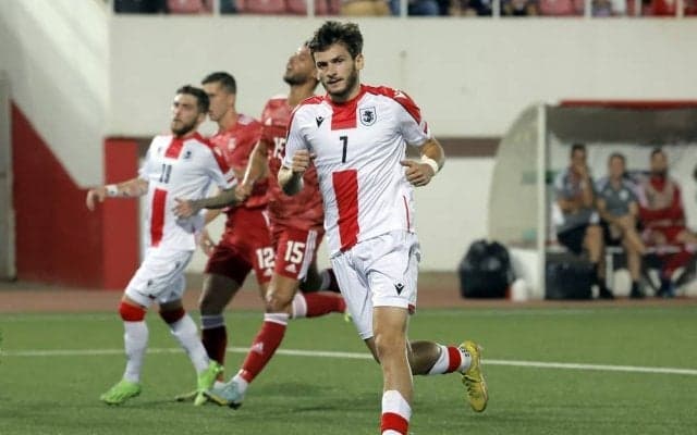 超絶イケメンの21歳ウィンガーがゴール量産態勢!ヨーロッパの小国から新たなスター候補が現る!