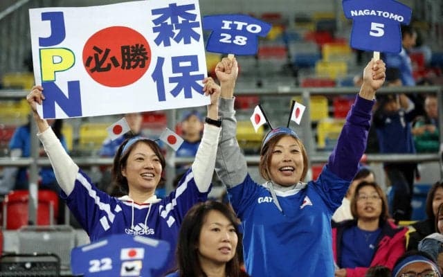 「前半のハイライト」日本代表戦中にスプリンクラー誤作動も、解説・戸田さんの返しに視聴者爆笑「実況解説が優秀過ぎる」