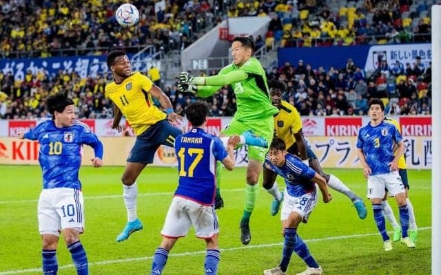 終盤の2トップ変更も実らず…日本代表、Ｗ杯メンバー発表前最後の試合はエクアドルとスコアレスドロー