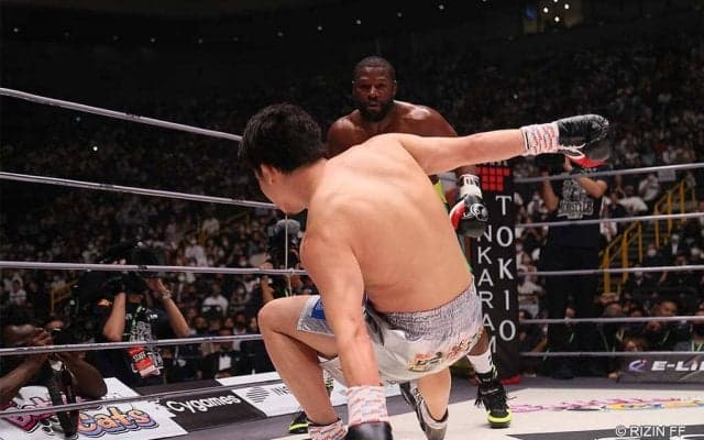 【超RIZIN／RIZIN.38】朝倉未来のメイウェザー戦、「2ラウンドKO劇」は起こるべくして起きたのか　試合展開の“舞台裏”を分析して振り返る