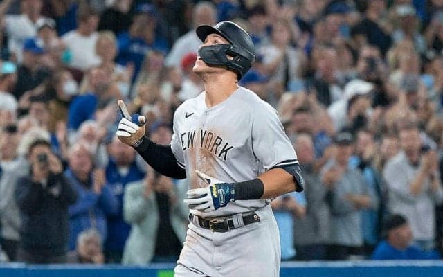 ジャッジ61号HR球の行方に熱視線　敵軍ブルペン着弾、米記者「ブ軍コーチが捕った模様」