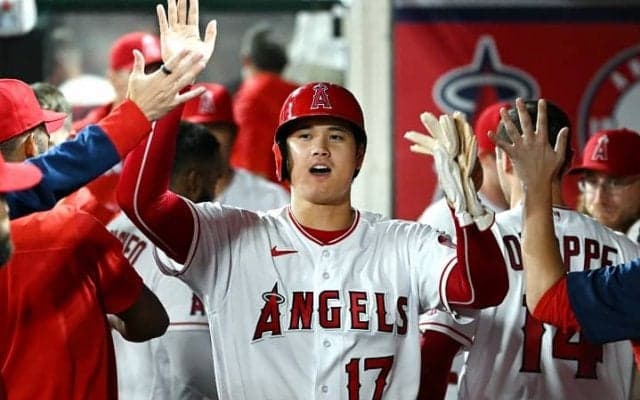 「見たこともない成績だ」大谷翔平が打席数&投球イニングの両方でチームトップ！１４６年ぶりの偉業に現地メディアも感嘆