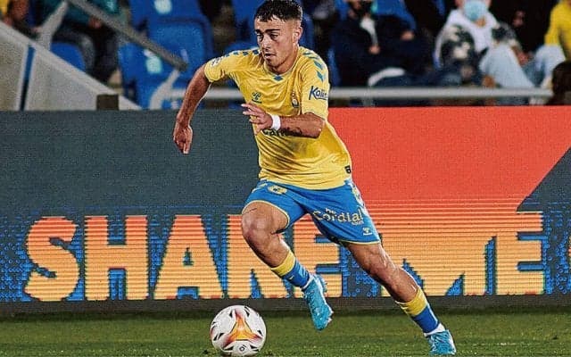 バルサ、18歳MFモレイロを来冬にも獲得へ？ “NEXTペドリ”と称される逸材