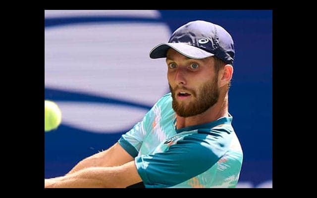  試合後に口論、一触即発に 