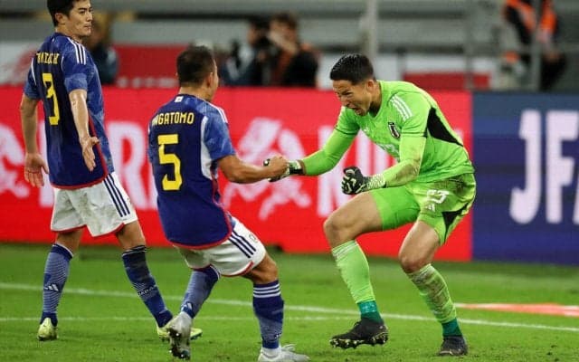 「三笘叫んでるのアツい！」シュミット・ダニエルがPKを止めた瞬間の日本代表ベンチに注目「クールなイメージだった！」