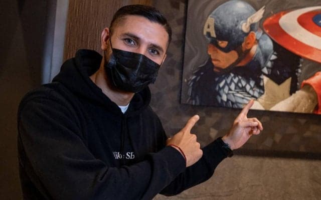 体にライオンを飼うイカルディが意味深タトゥー投稿、強さの象徴か、家族への愛を主張か