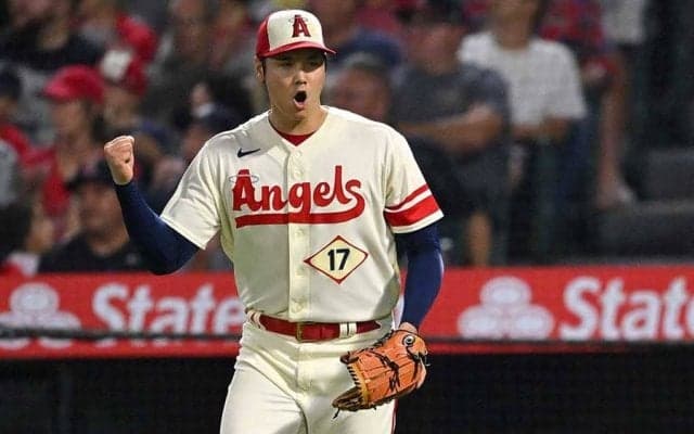 【MLB】大谷翔平、初のノーヒッターならずも15勝目　8回10K無失点、史上初のW規定まで1回