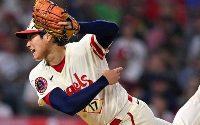 大谷翔平、ノーノー途切れた1球は「しょうがない」　同僚にドリンクかけられ手荒い祝福