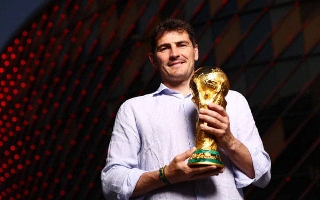 カシージャス、突如出現したバルサDFピケの元パートナーとの熱愛報道を完全否定