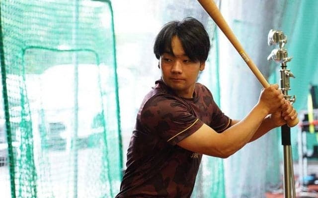 “奇妙な動き”に飛距離UPのヒント　大阪桐蔭の元主将が推奨する「でんでん太鼓打法」